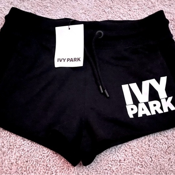 IVY PARK Logo Jacket & Shorts Set - Picture 6 of 8